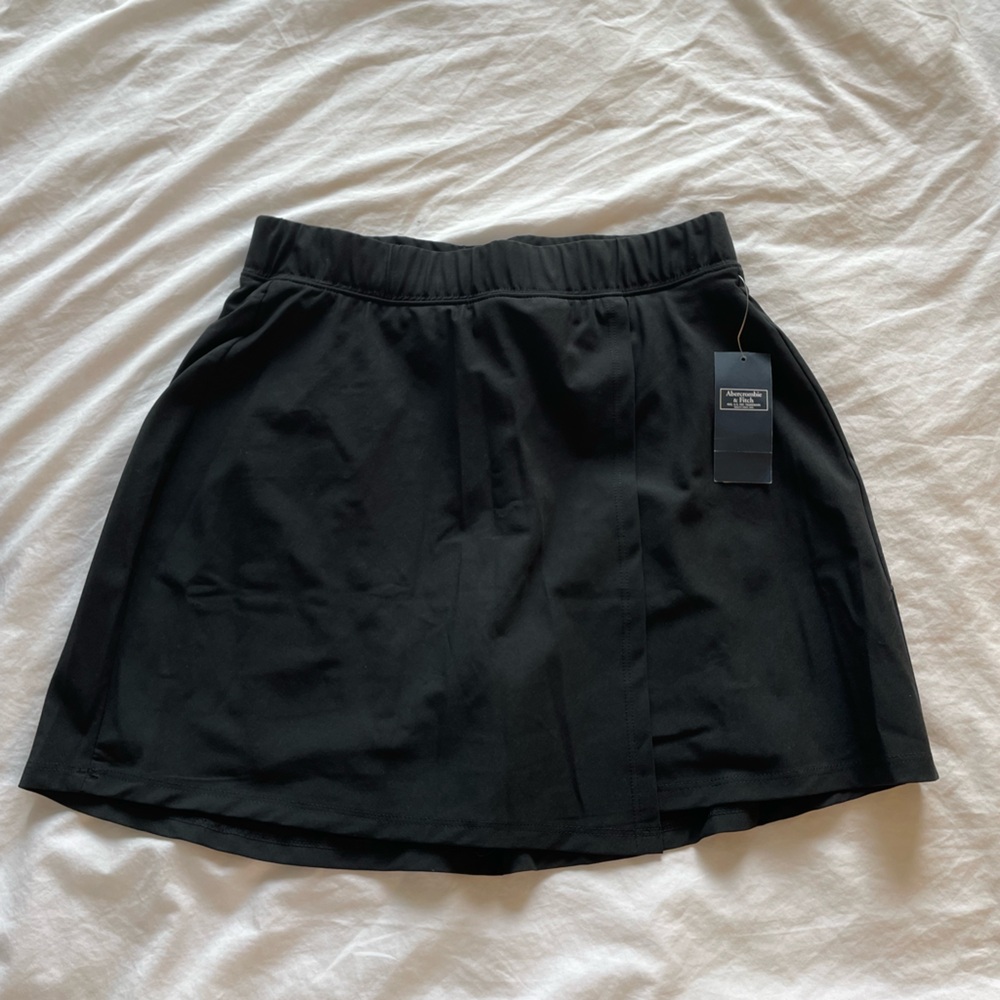 NWT Abercrombie High-Rise Tennis Skort